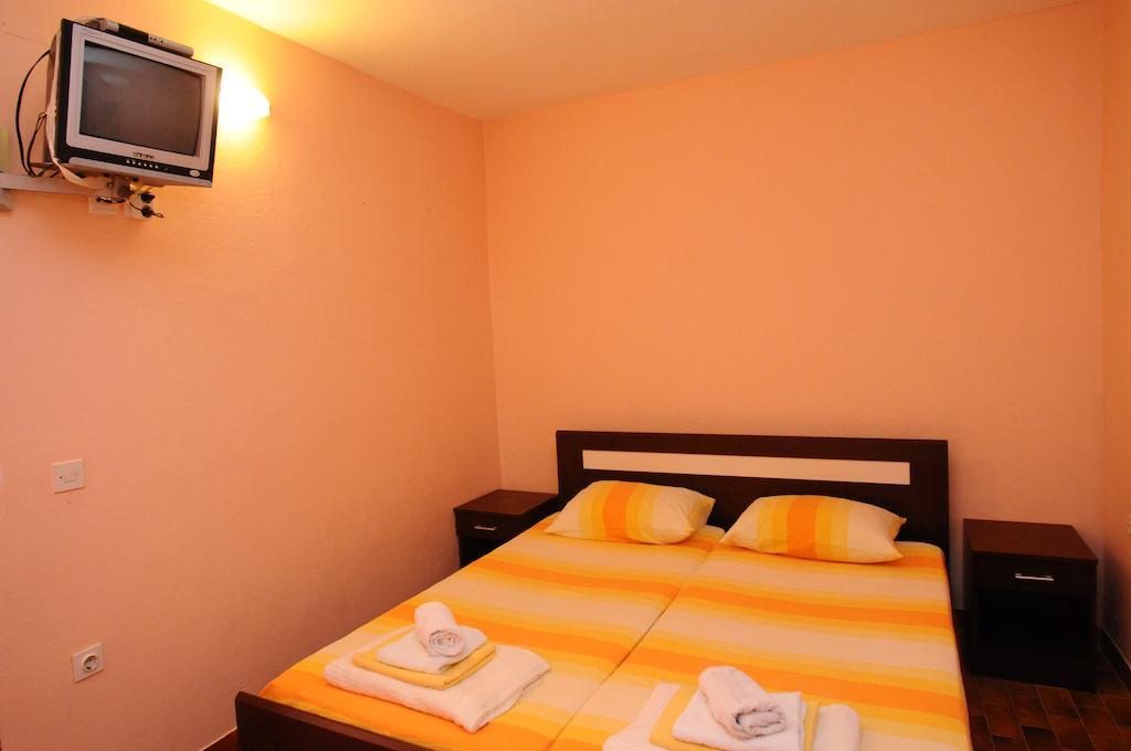 Vila Apartments Lidija Petrovac Oda fotoğraf