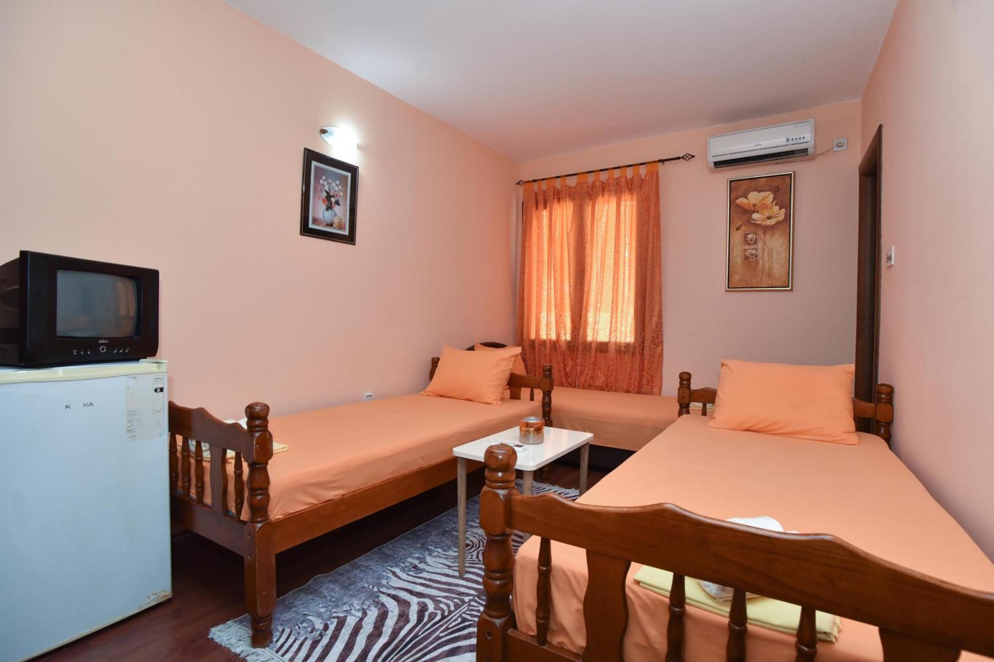 Vila Apartments Lidija Petrovac Dış mekan fotoğraf