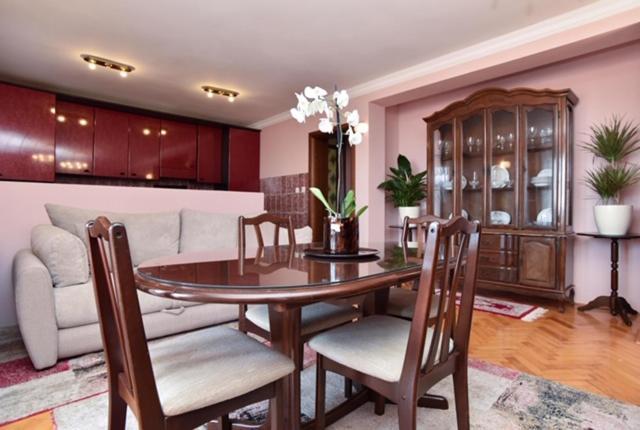 Vila Apartments Lidija Petrovac Dış mekan fotoğraf