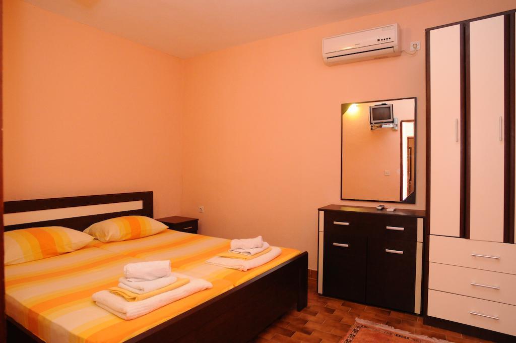 Vila Apartments Lidija Petrovac Oda fotoğraf